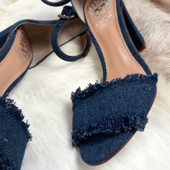 Vince Camuto/ Mid Blue Frayed Denim Chunky Heeled Sandals Size 5M - Picture 4 of 8